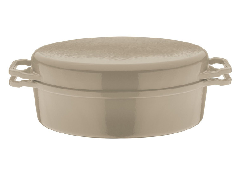 Een beige gietijzeren braadpan met deksel.