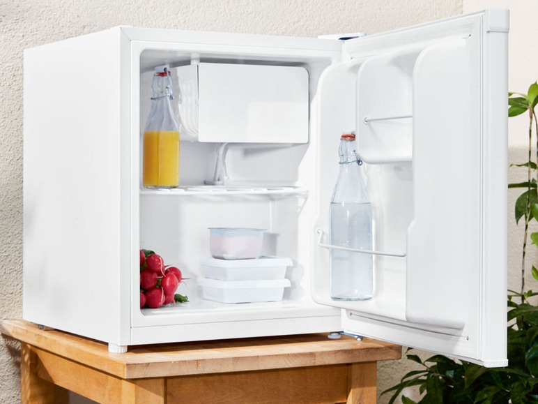 Aller en mode plein écran SILVERCREST® KITCHEN TOOLS Mini-réfrigérateur, contenu 41 L - Photo 2