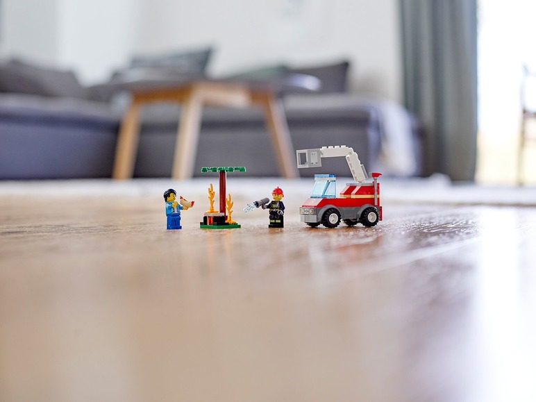 Ga naar volledige schermweergave: LEGO® City Barbecuebrand blussen (60212) - afbeelding 5