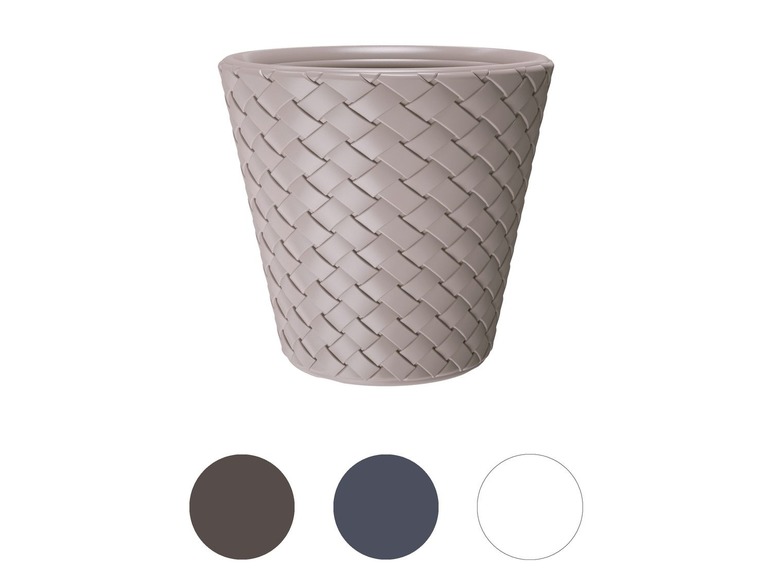 Grijze plastic plantenpot met geweven patroon.
