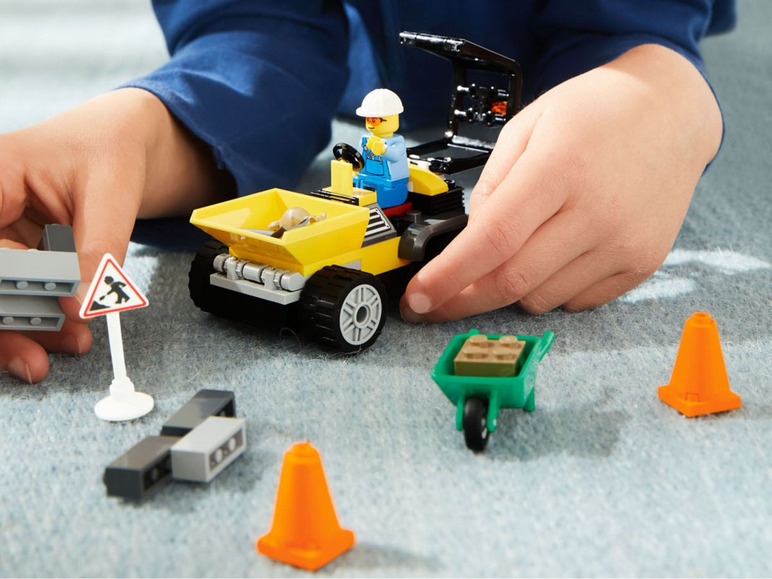 Aller en mode plein écran LEGO® City Le camion de chantier (60284) - Photo 3
