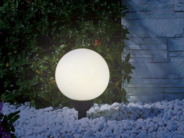 Ga naar volledige schermweergave: LIVARNO LUX Staande ledsolarlamp, Ø 20 cm, hoogte 39/51 cm, verlichtingsduur 6-8 u - afbeelding 4