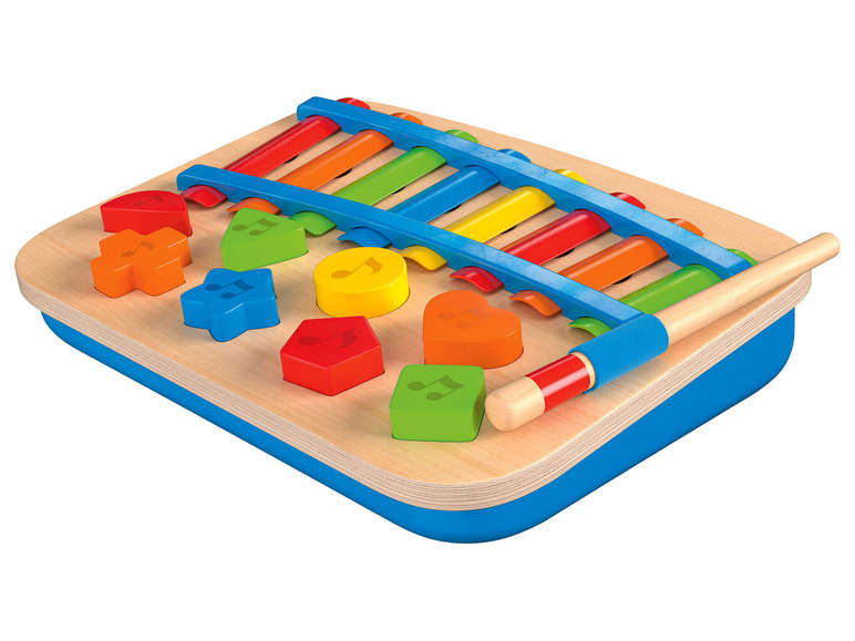 Houten xylofoon met gekleurde blokken en hamer.