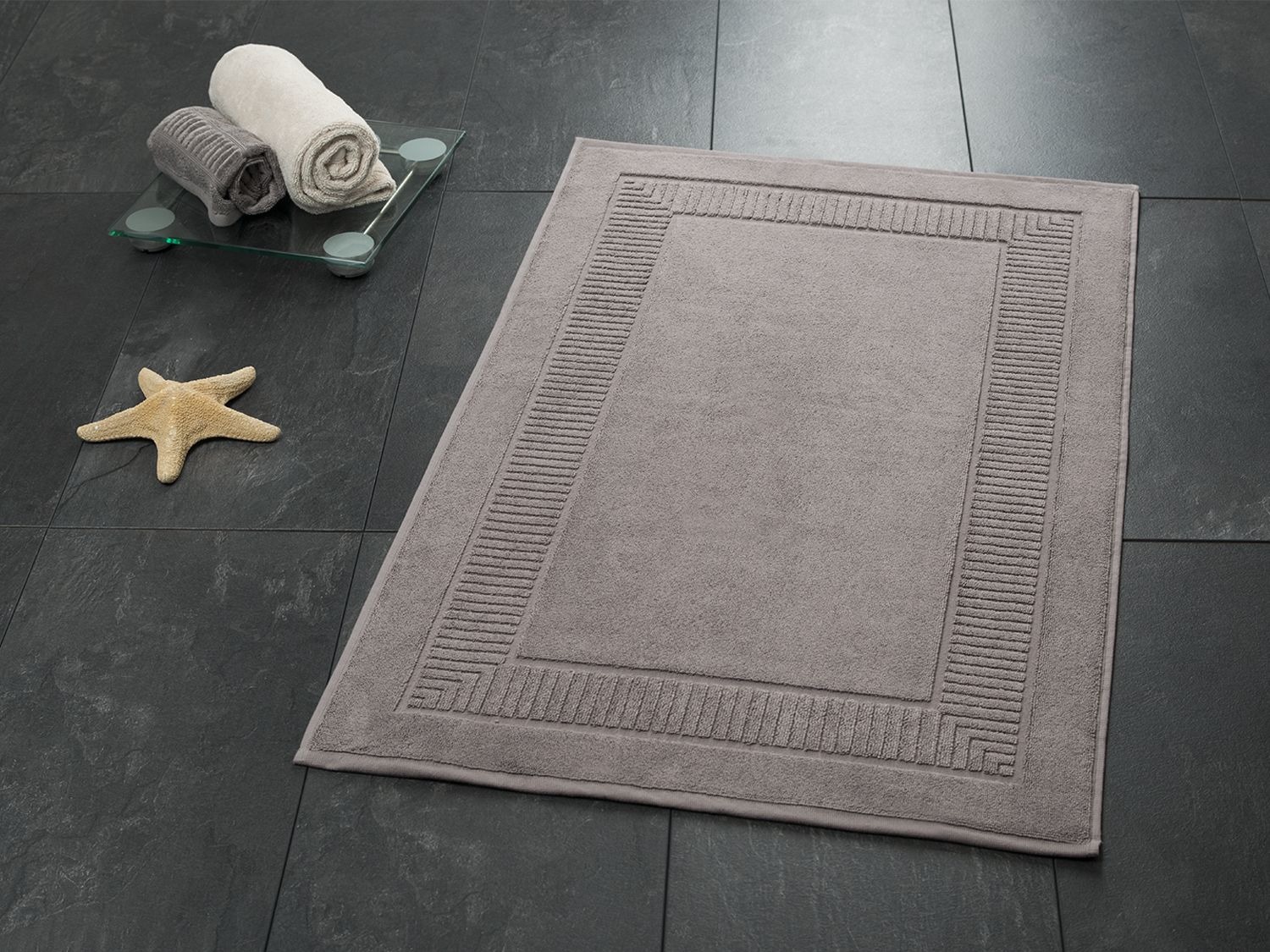 Loods 5 - Badmat Semm pink red 50x70 cm
