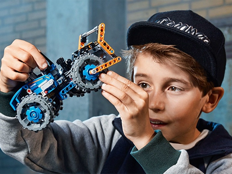 Ga naar volledige schermweergave: LEGO® Technic Afvalpersdozer (42071) - afbeelding 13