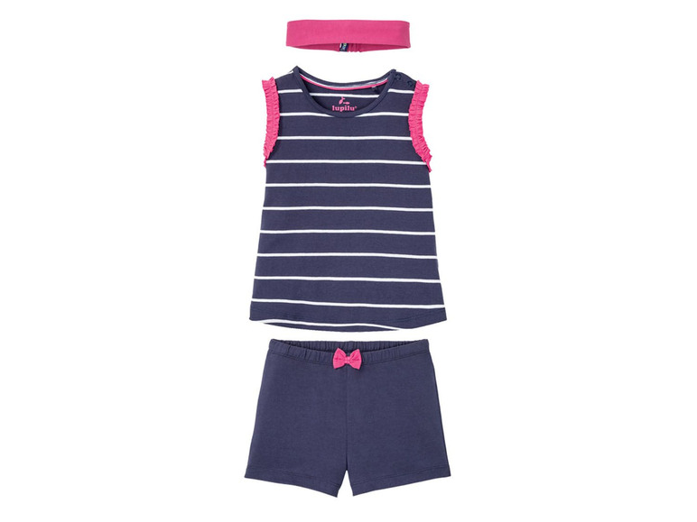 Een Lupilu meisjesset met gestreept topje, korte broek en hoofdband.
