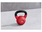 Un kettlebell rouge de 10 kg pour l'exercice.