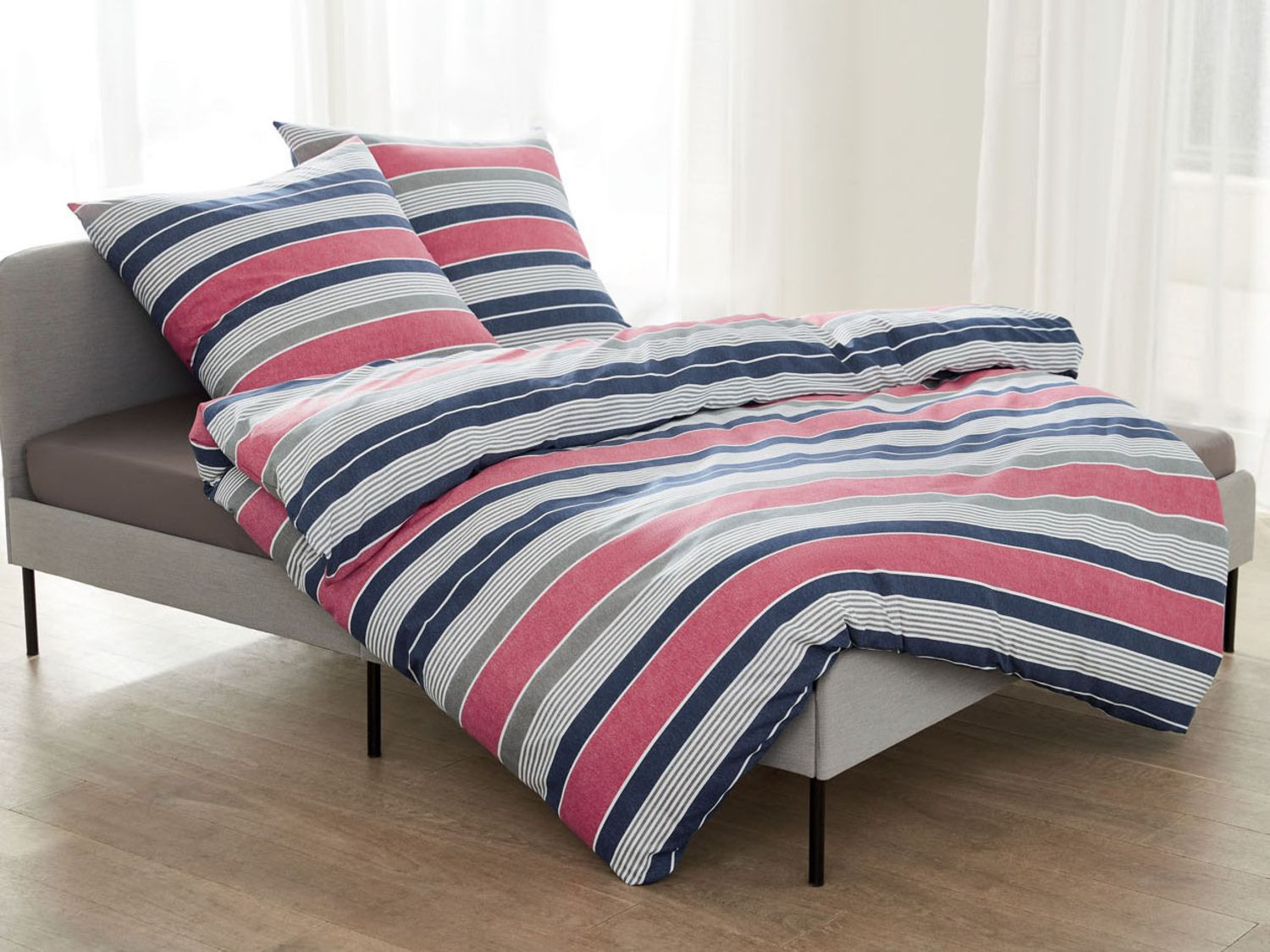Housse De Couette Future Home 240x220 Cm - 100% Coton 57 Fils - Bleu Uni - Fermeture Bouteille