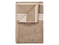 Een beige badhanddoek met witte strepen.