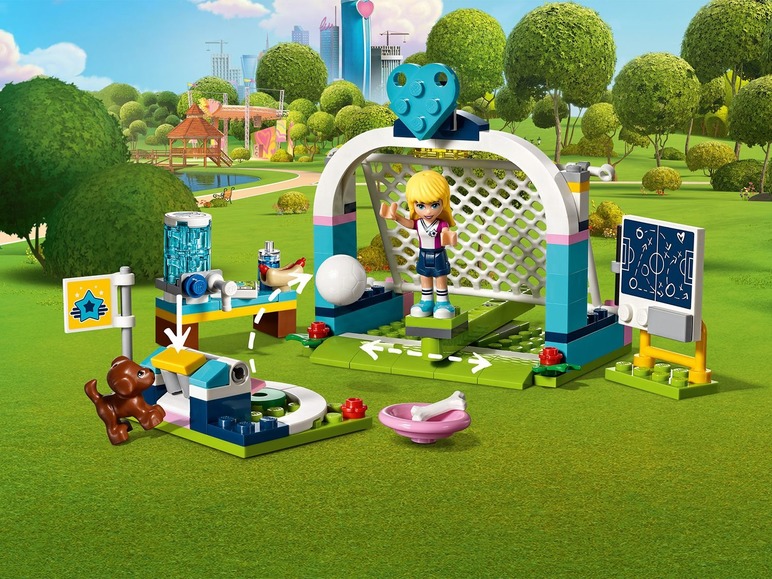 Ga naar volledige schermweergave: LEGO® Friends Stephanie's voetbaltraining (41330) - afbeelding 4