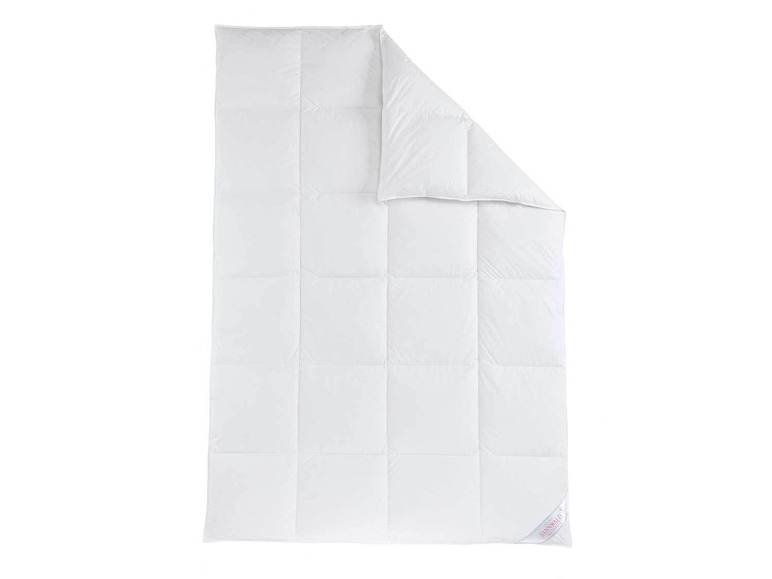 Witte donsdeken van het merk Sännelund.