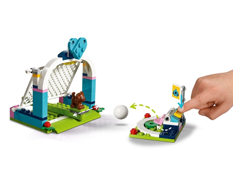 Ga naar volledige schermweergave: LEGO® Friends Stephanie's voetbaltraining (41330) - afbeelding 10