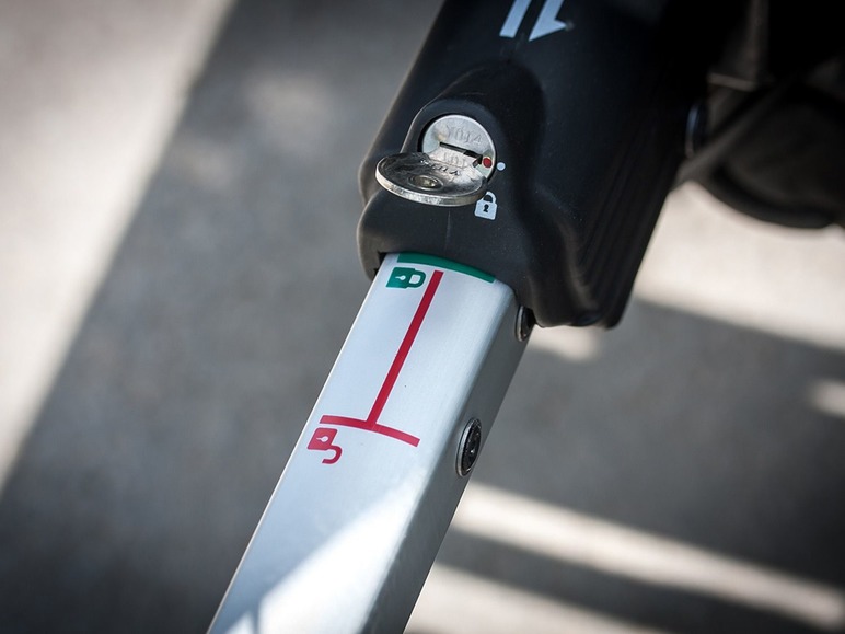 Ga naar volledige schermweergave: EUFAB Fietsendrager Poker-F - afbeelding 7
