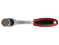 Een ratel met verwisselbare bits en een rode handgreep.