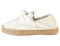 Witte espadrilles met gestreepte stof en een strik.