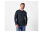 Donkerblauw herenshirt met lange mouwen en jeans