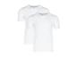 Deux t-shirts blancs à manches courtes pour hommes, l'un devant l'autre.