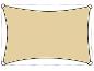 Voile d'ombrage rectangulaire beige avec bords incurvés et anneaux de fixation.