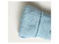 Detail van een blauwe fleece stof met een zachte vacht.