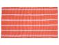 Oranje vloerkleed met horizontale roze strepen.