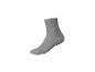 Chaussette en coton gris avec bord-côte, sur fond blanc.