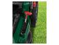 Groene grasmaaier, hoogte-instelling op het gras.