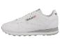 Witte sportschoenen met grijze details en Britse vlag aan de zijkant.