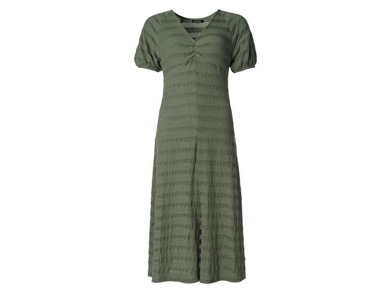 Une robe maxi verte à manches courtes.