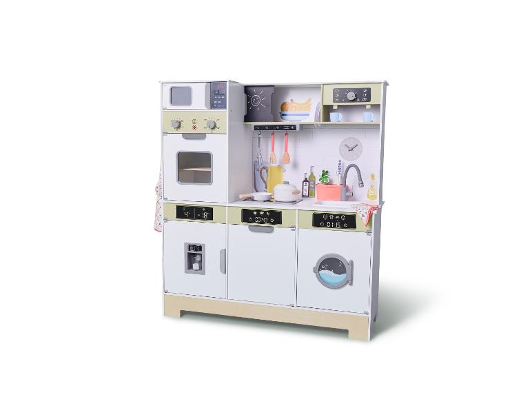 Witte en groene houten speelkeuken met apparaten en accessoires.