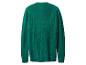 Pull vert à manches longues avec des détails rouges au niveau du cou.