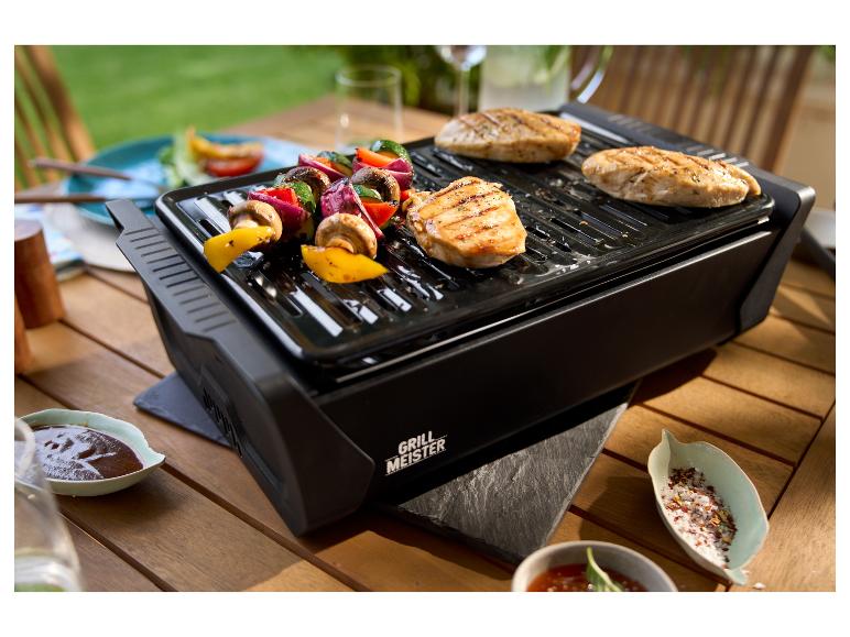 Gegrilde kip en groentespies op een GrillMeister grill.