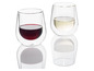 Deux verres à double paroi remplis de vin rouge et blanc.