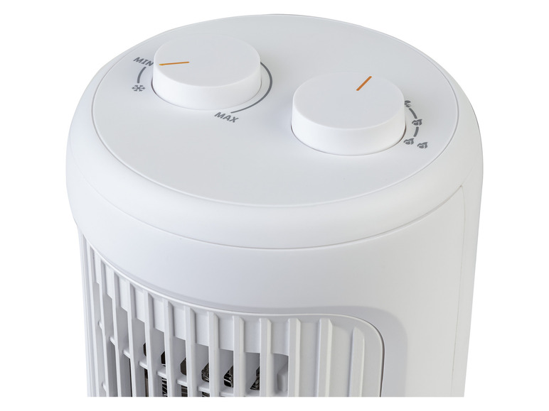 Een wit ventilator met knoppen voor de snelheid en de timer.