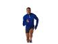 Homme en maillot de course bleu à manches longues et short noir en train de courir.