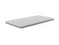 Wit matras met grijze details en een gewatteerd patroon