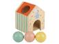 Houten speelgoedhuisje met muis en drie gekleurde ballen.
