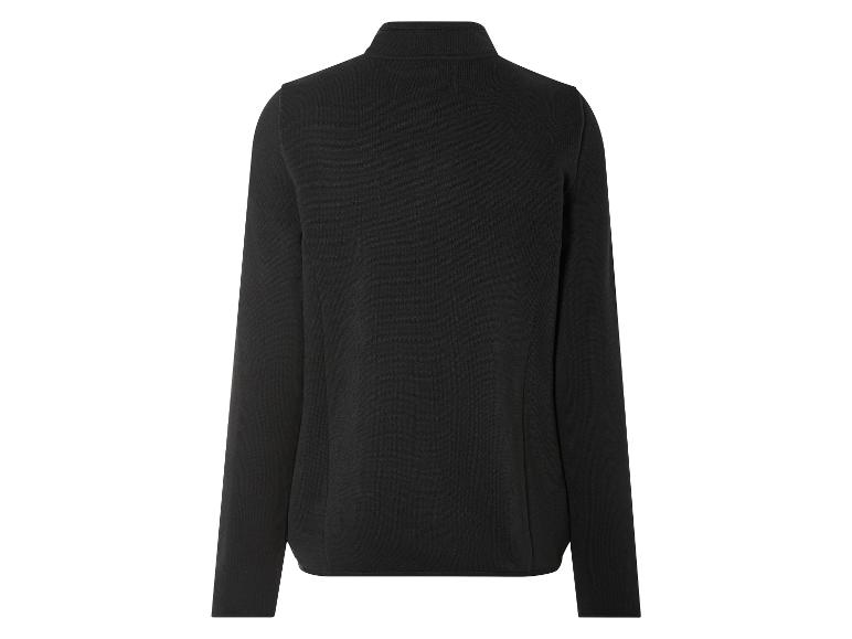Zwarte sweater met lange mouwen.