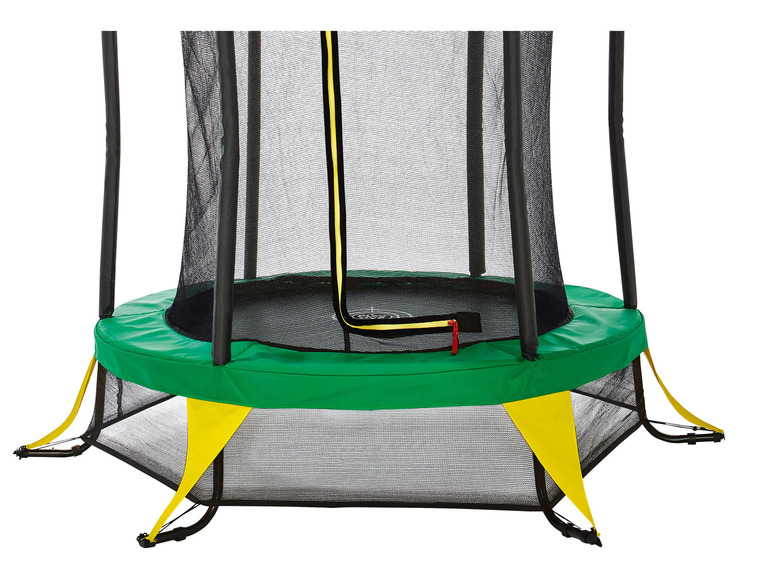 Un trampoline vert avec un filet de sécurité.