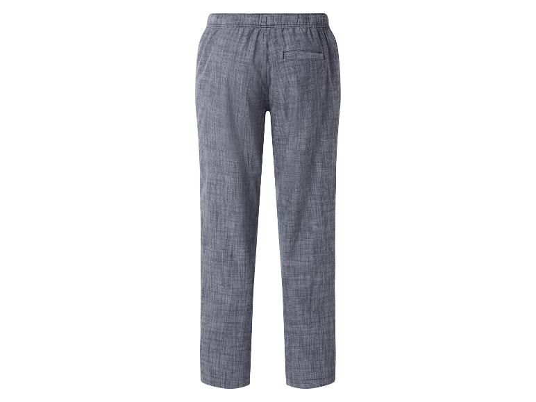 Grijze herenbroek met elastische tailleband en achterzak, achteraanzicht.