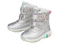 Deux paires de bottes d'hiver argentées à imprimé floral pour filles.