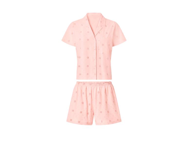 Pyjama deux pièces rose pour femme avec broderie florale, comprenant une chemise à manches courtes et un short.