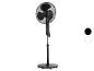 Ventilateur sur pied noir à trois pales et base ronde, présenté avec des options de couleur.