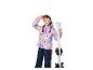 Fille en veste de ski fleurie et pantalon, tenant des skis blancs.