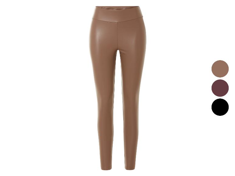 Leggings en cuir marron pour femmes.