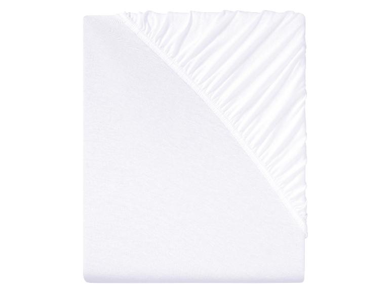 Witte molton en hoeslaken.
