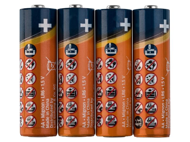 Vier AA Mignon LR6 batterijen van 1,5 V.