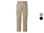Beige en zwarte cargbroeken.