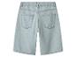 Short en jean bleu clair avec poches arrière, vue de dos
