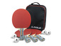 Un ensemble de quatre raquettes de ping-pong Joola avec un sac et des balles.