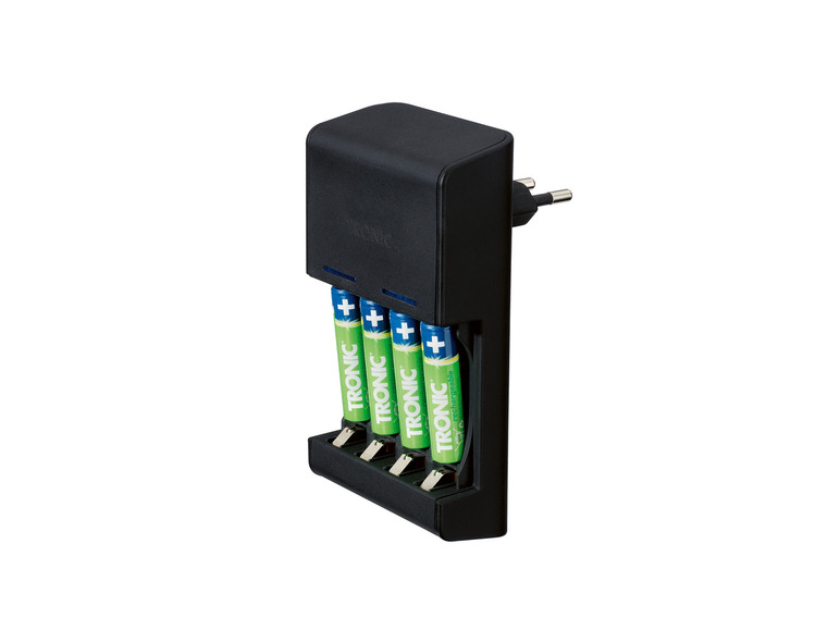 Un chargeur noir avec quatre piles Tronic.